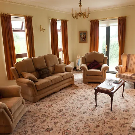 לינה וארוחת בוקר Fort House