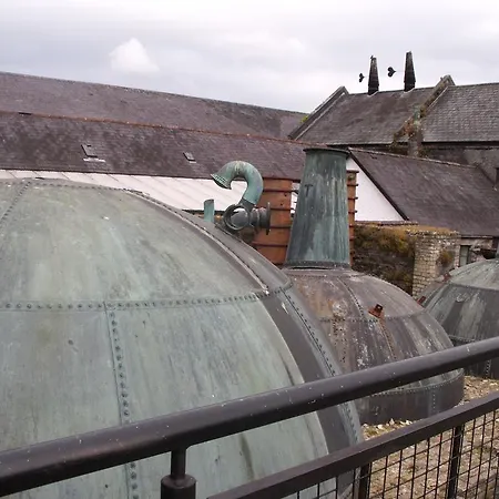 Fort House לינה וארוחת בוקר *